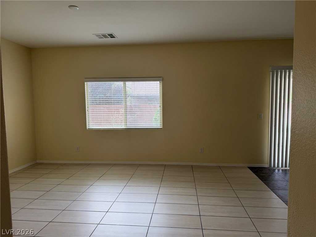 10629 Axis Mountain Ct - Photo 7 of 37