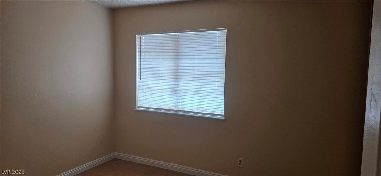 4459 Skyview Dr - Photo 6 of 14