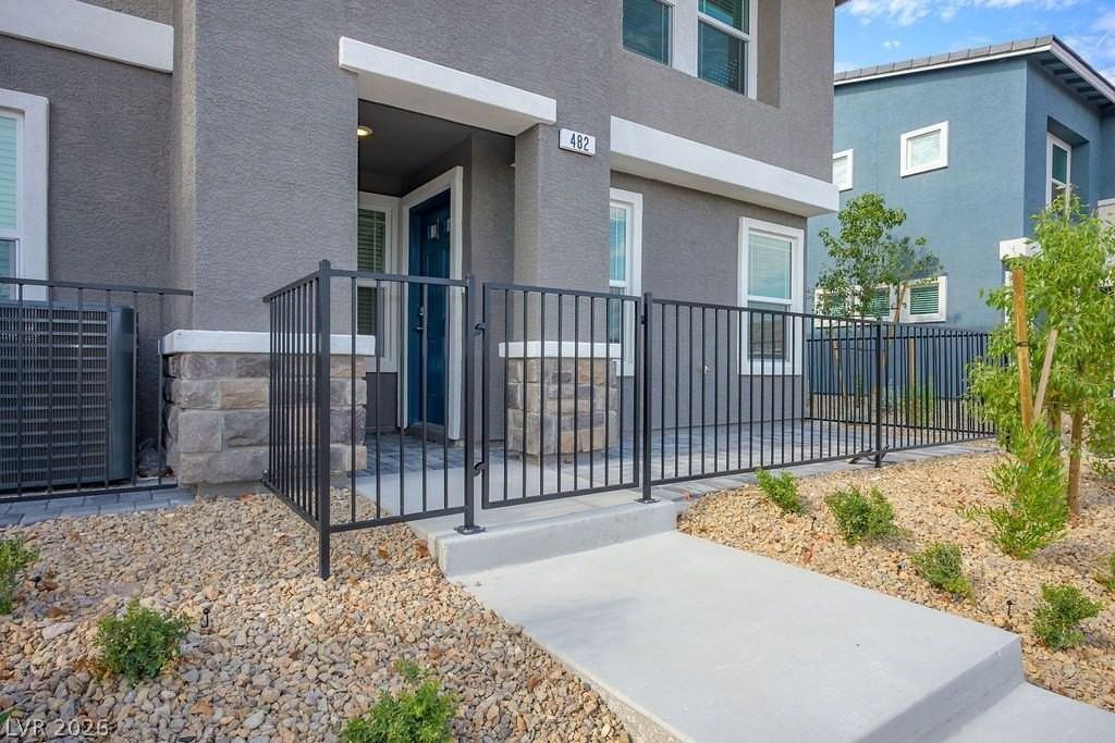482 Golden Myna Ave - Photo 4 of 41