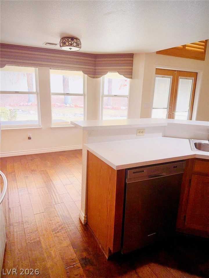 8405 Justine Ct - Photo 6 of 45