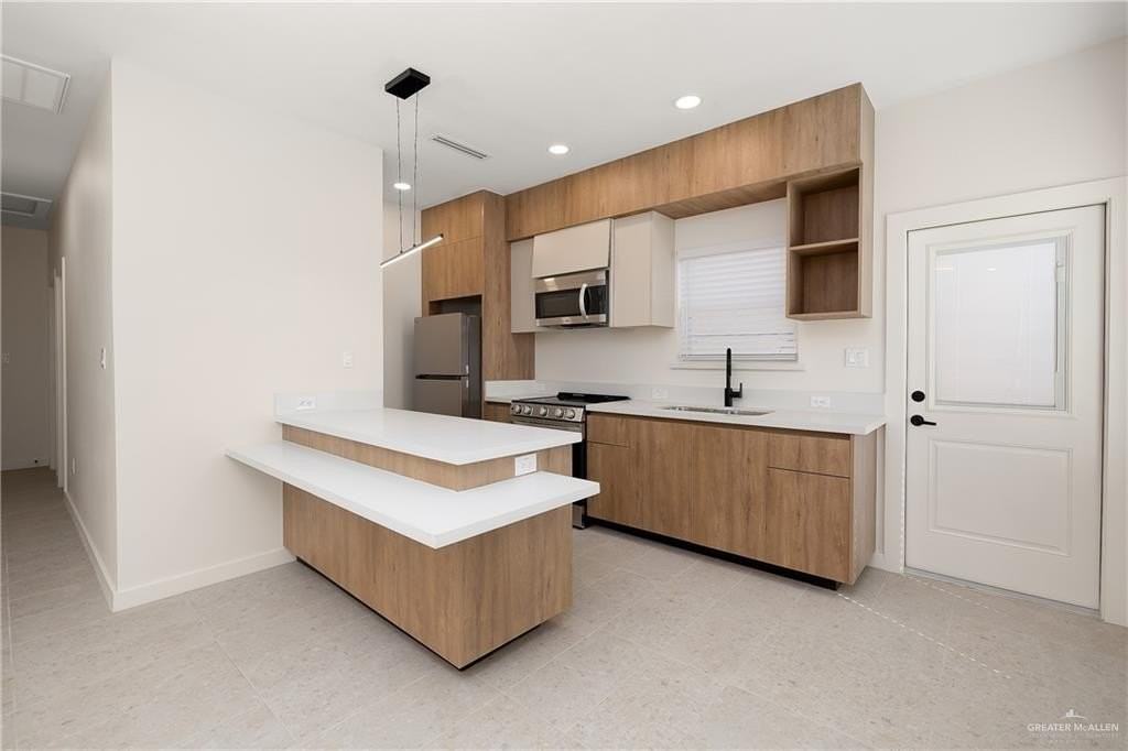 11413 N 25th St #4 - Photo 4 of 12