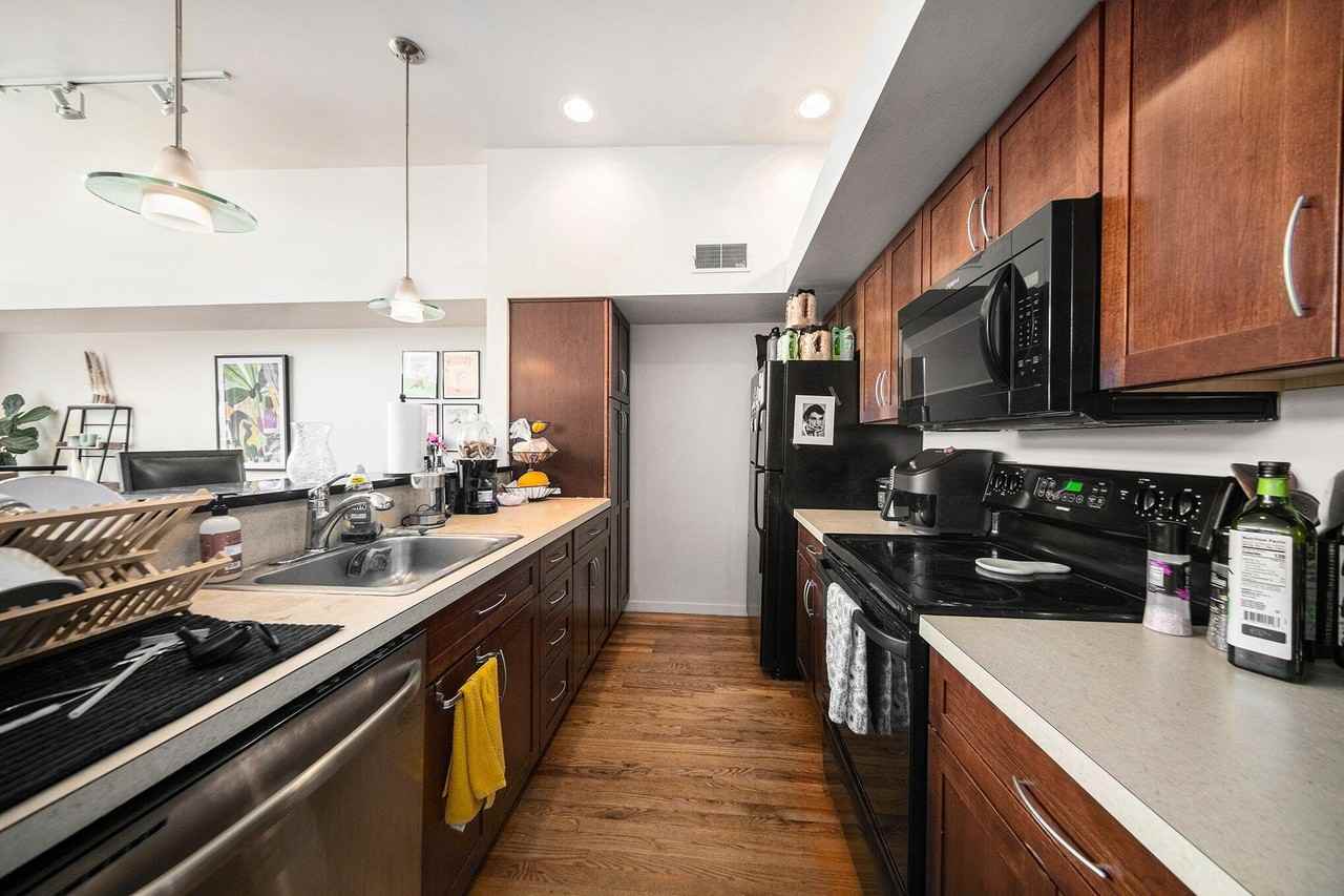 217 E Washington St - Photo 6 of 14