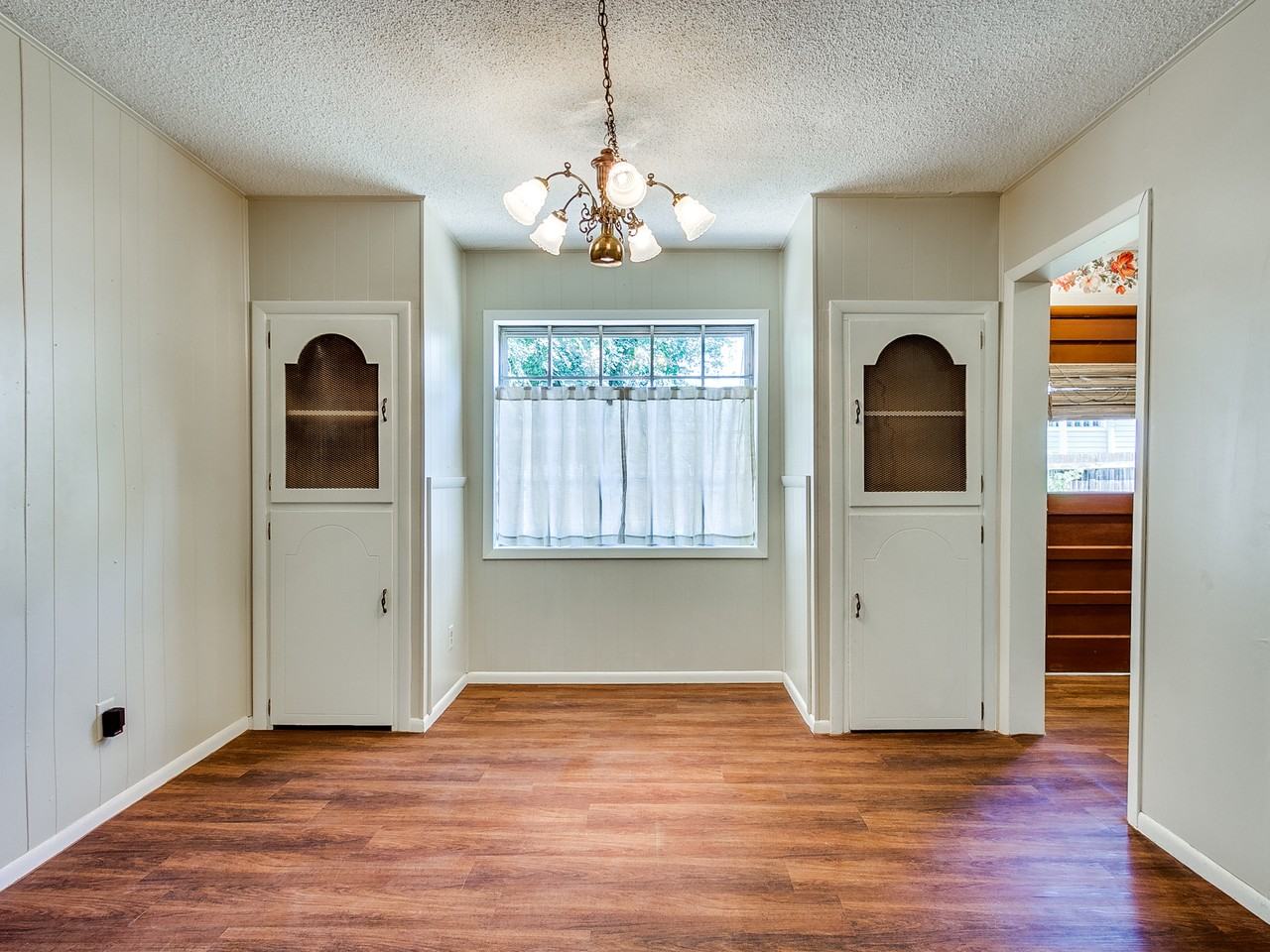 214 N Ash St #1 - Photo 3 of 11