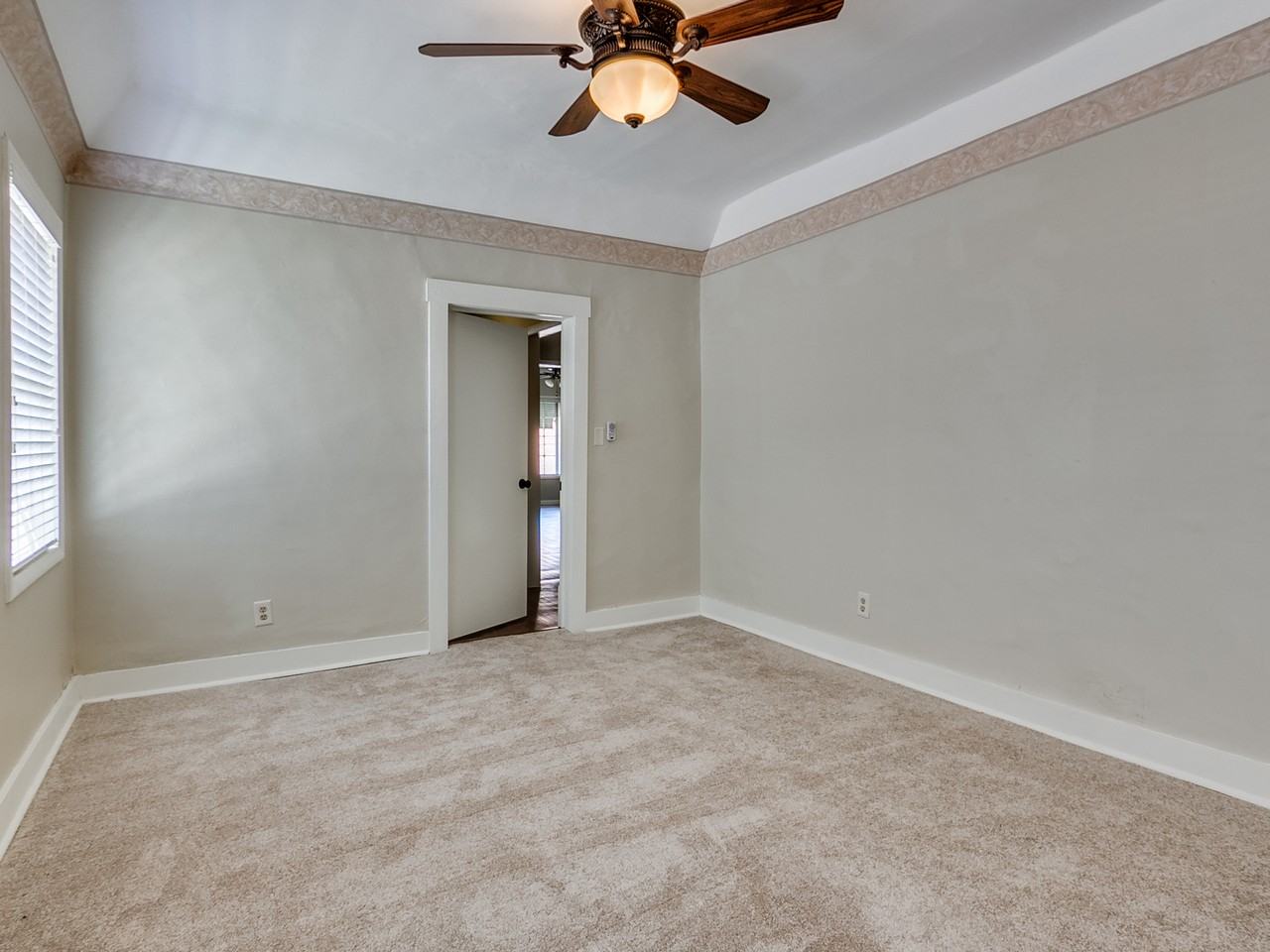 214 N Ash St #1 - Photo 7 of 11