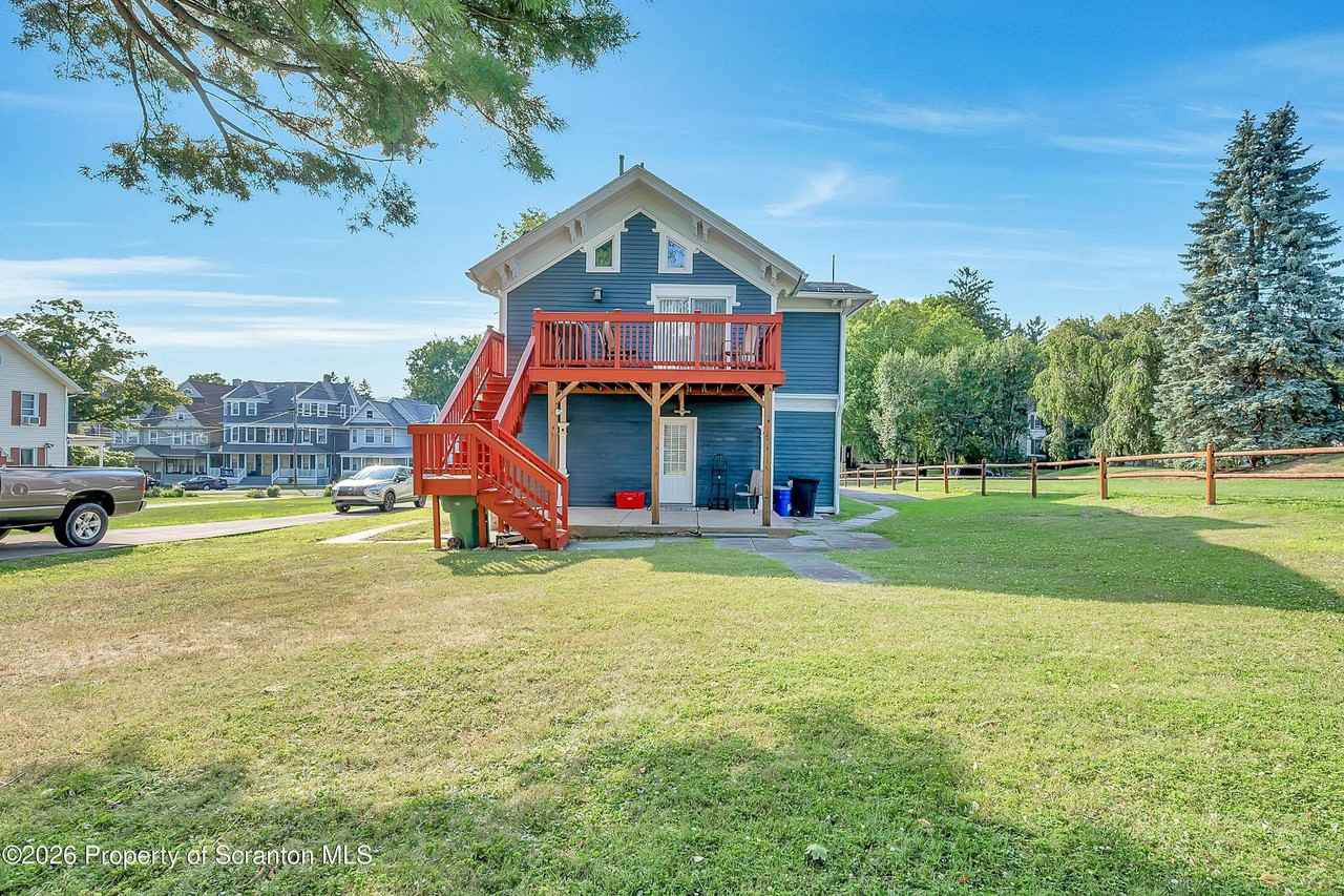 1724 Monsey Ave #TOP - Photo 5 of 32