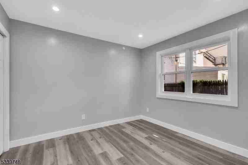1300 Fulton St #4 - Photo 5 of 8