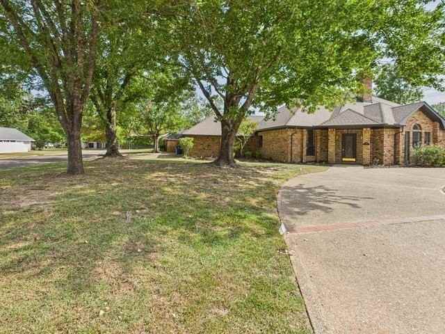 1178 Oval Dr - Photo 4 of 50