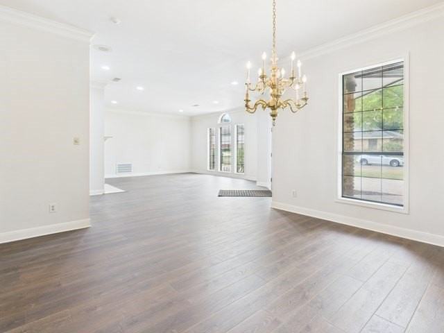 1178 Oval Dr - Photo 6 of 50