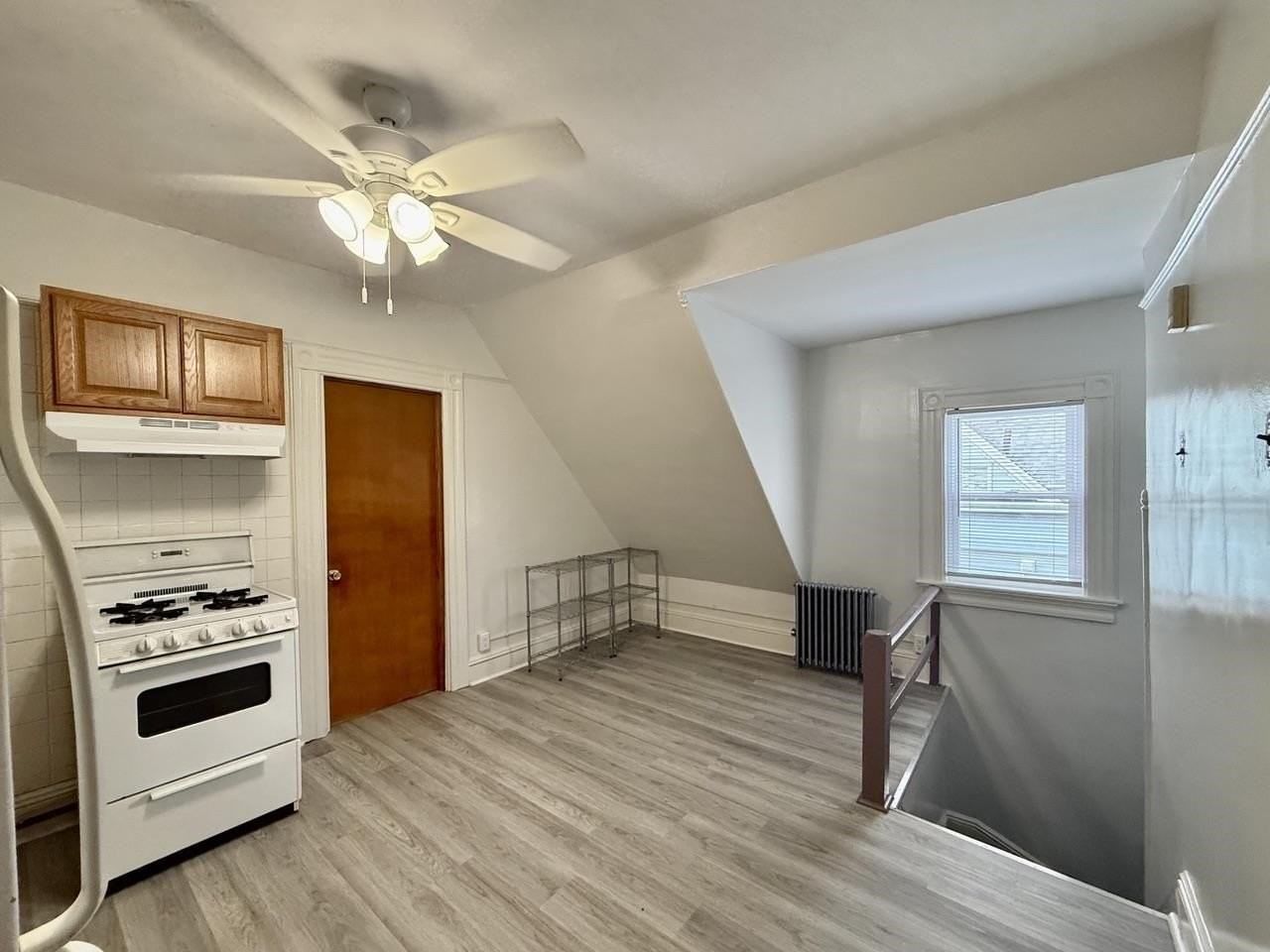 347 Avenue C #3 - Photo 7 of 18