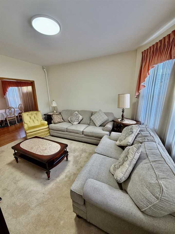 336 Avenue C - Photo 5 of 16