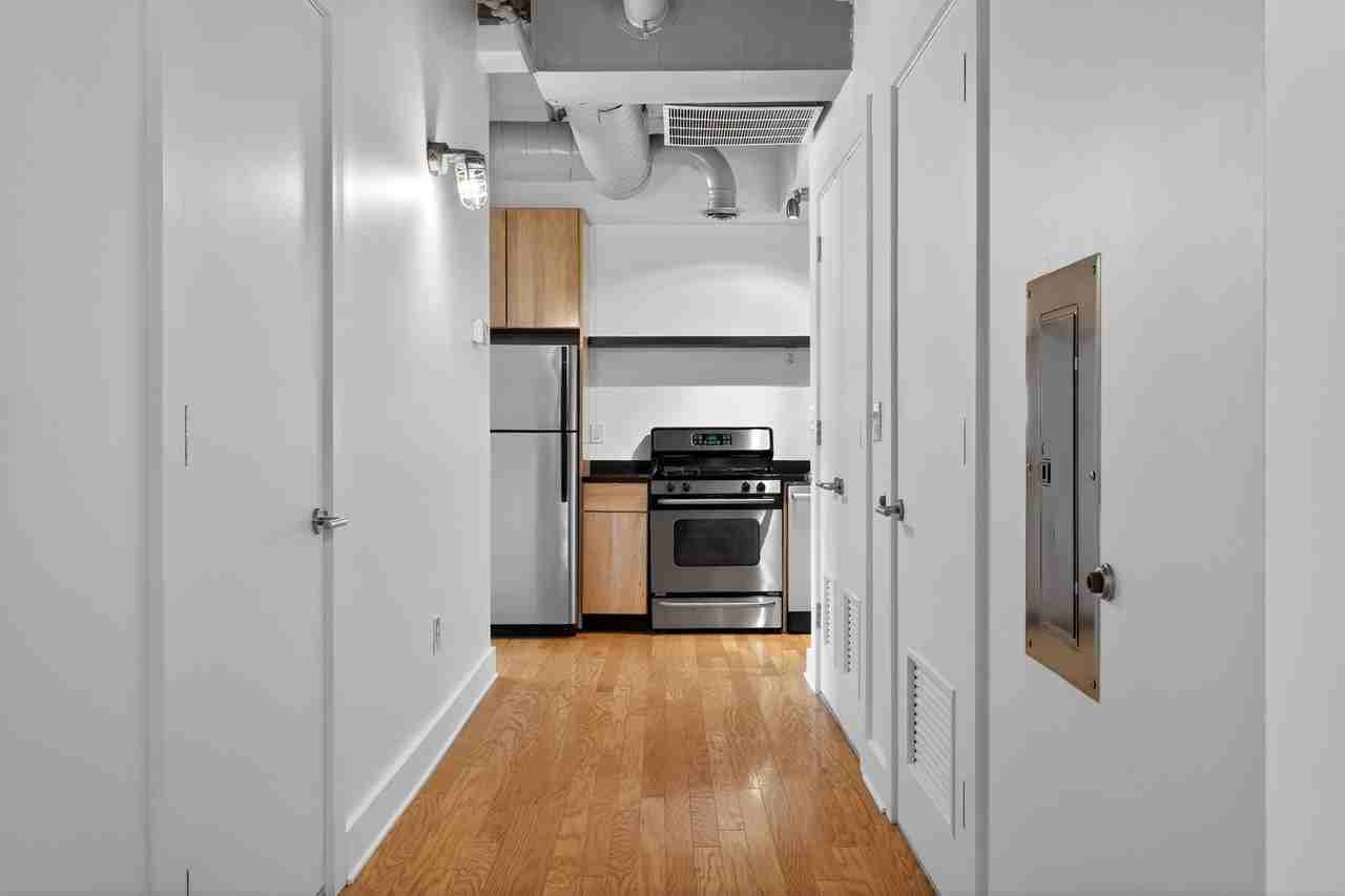 140 Bay St #5E - Photo 5 of 15