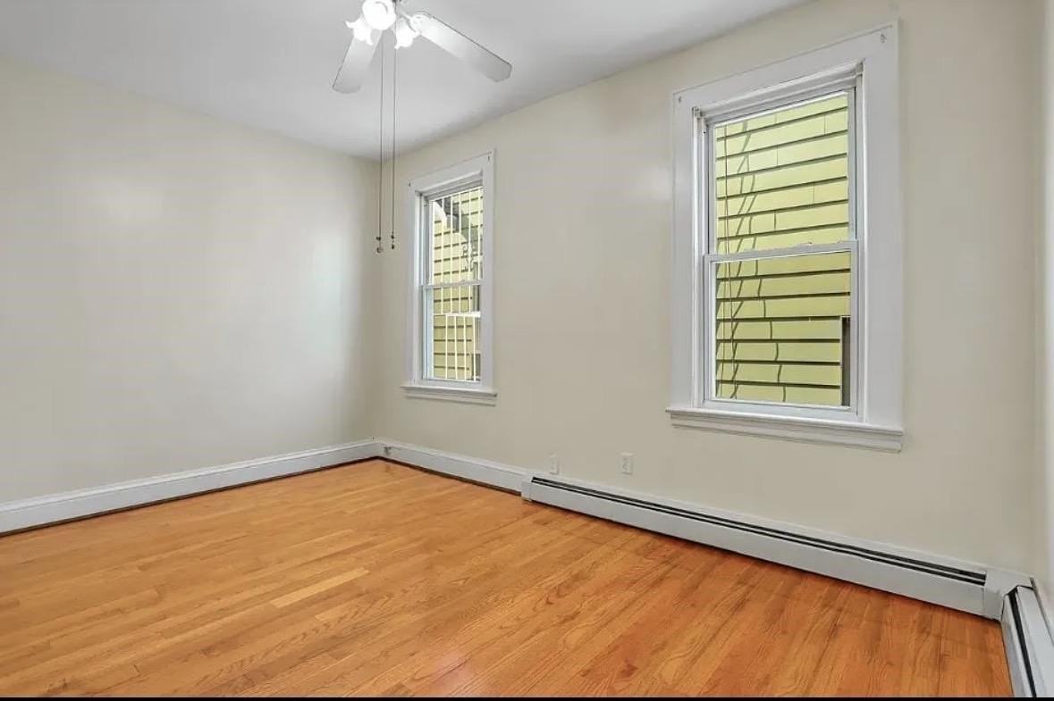 270 Stevens Ave - Photo 4 of 13