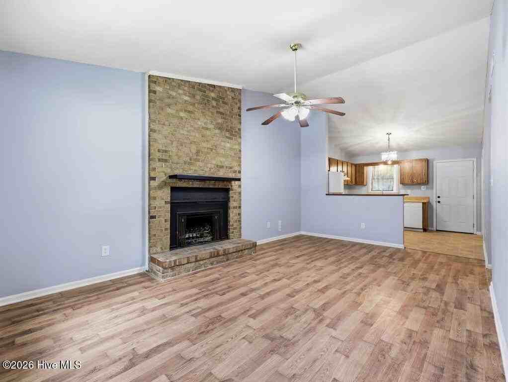 406 Cedar Creek Dr - Photo 2 of 12