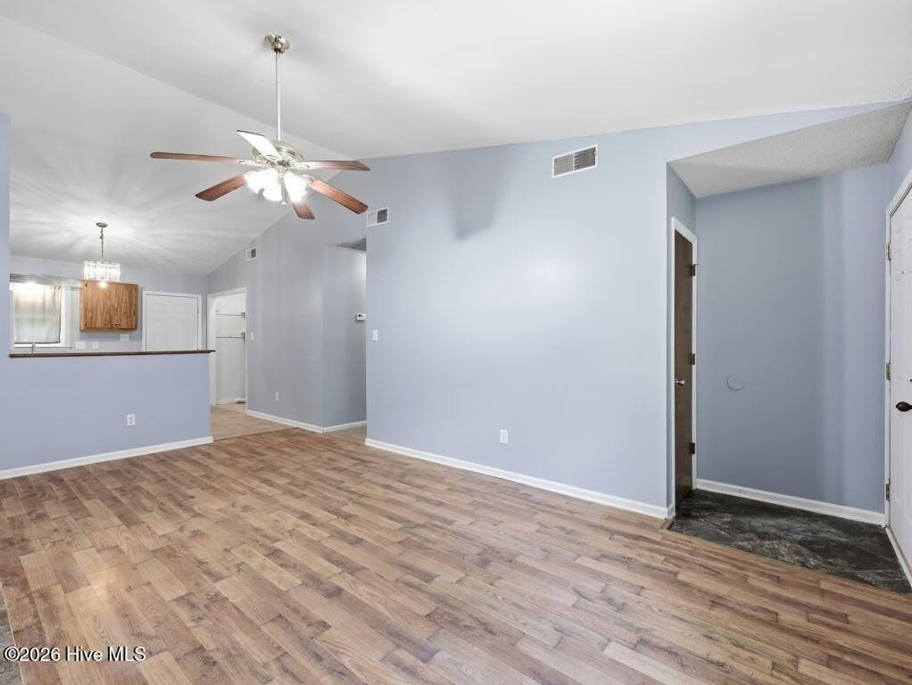 406 Cedar Creek Dr - Photo 3 of 12