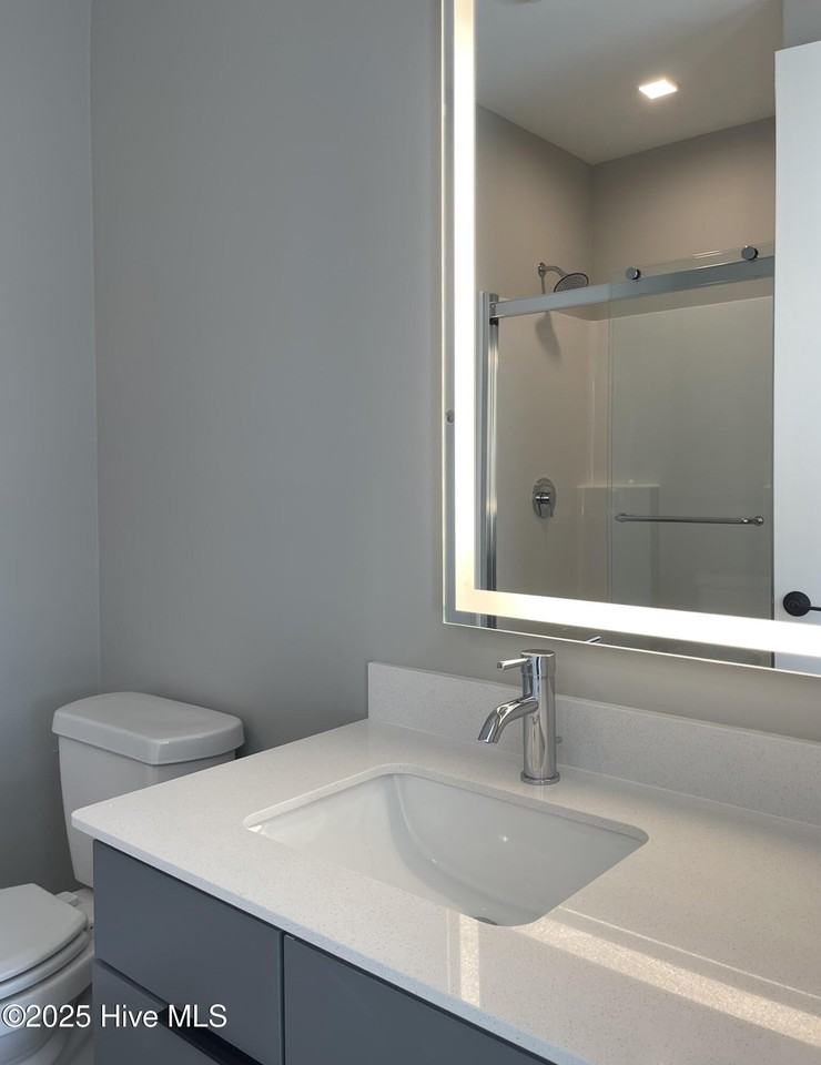 607 S 11th St #207 - Photo 4 of 12