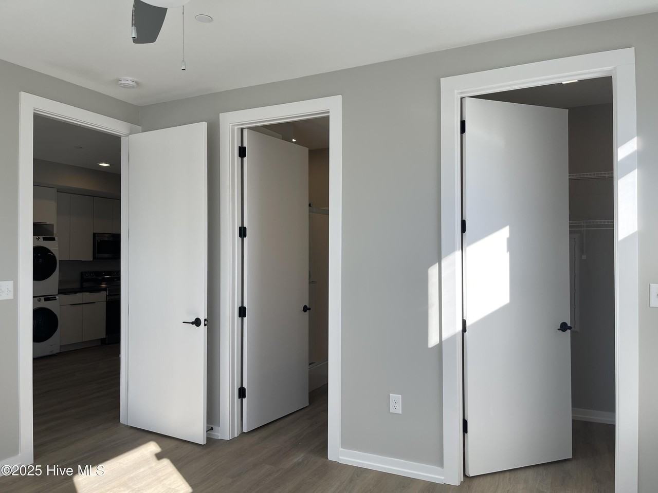 607 S 11th St #207 - Photo 5 of 12