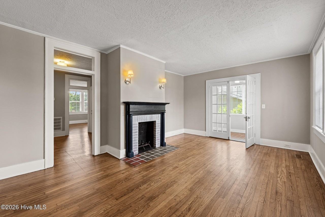 1013 Georgia Ave #A - Photo 4 of 18