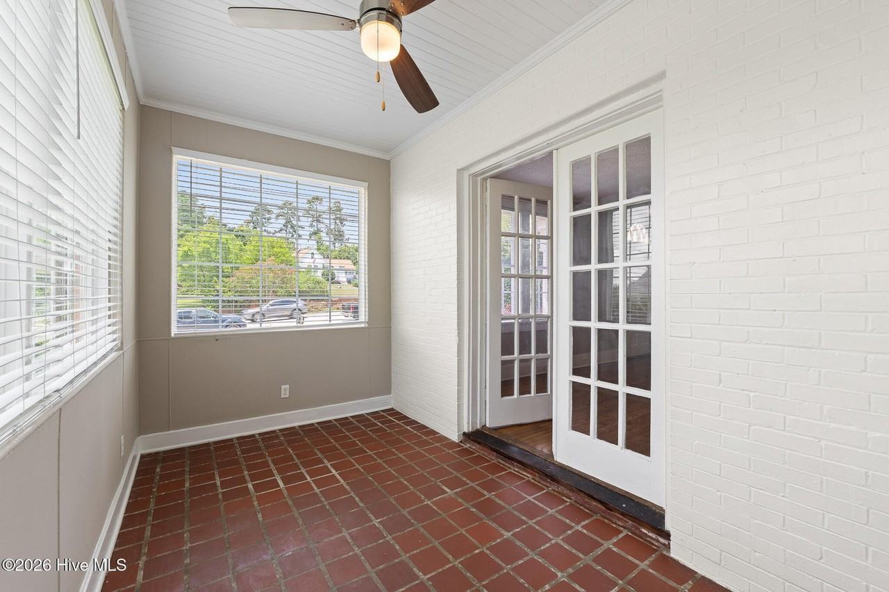 1013 Georgia Ave #A - Photo 5 of 18