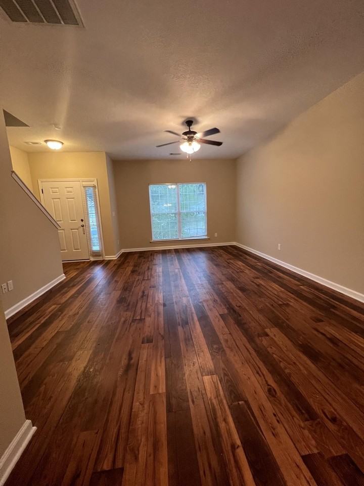 5013 Sunderlund Ct - Photo 3 of 17