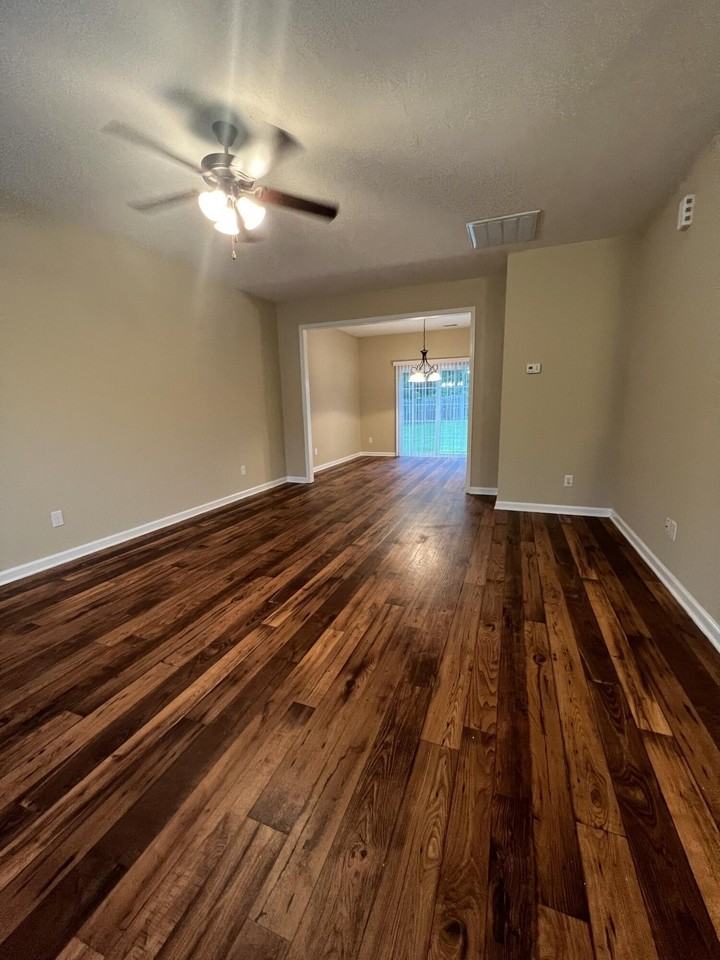 5013 Sunderlund Ct - Photo 4 of 17