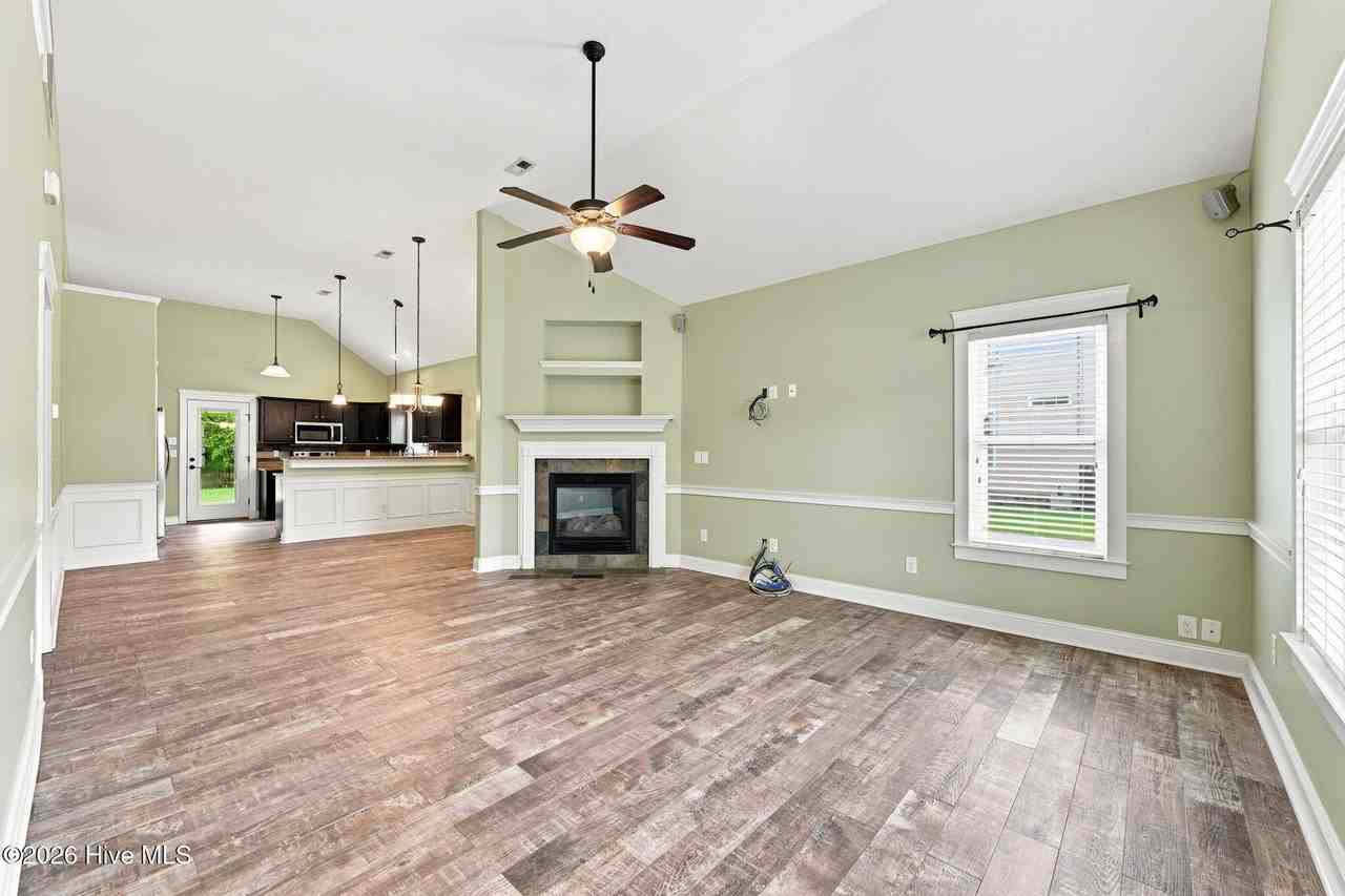 210 Station House Rd - Photo 2 of 33