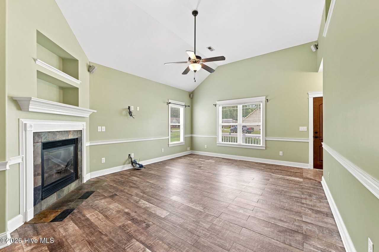 210 Station House Rd - Photo 4 of 33