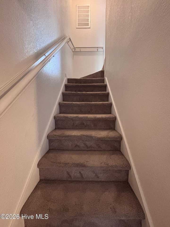 60 Rainbow Dr #3 - Photo 7 of 14