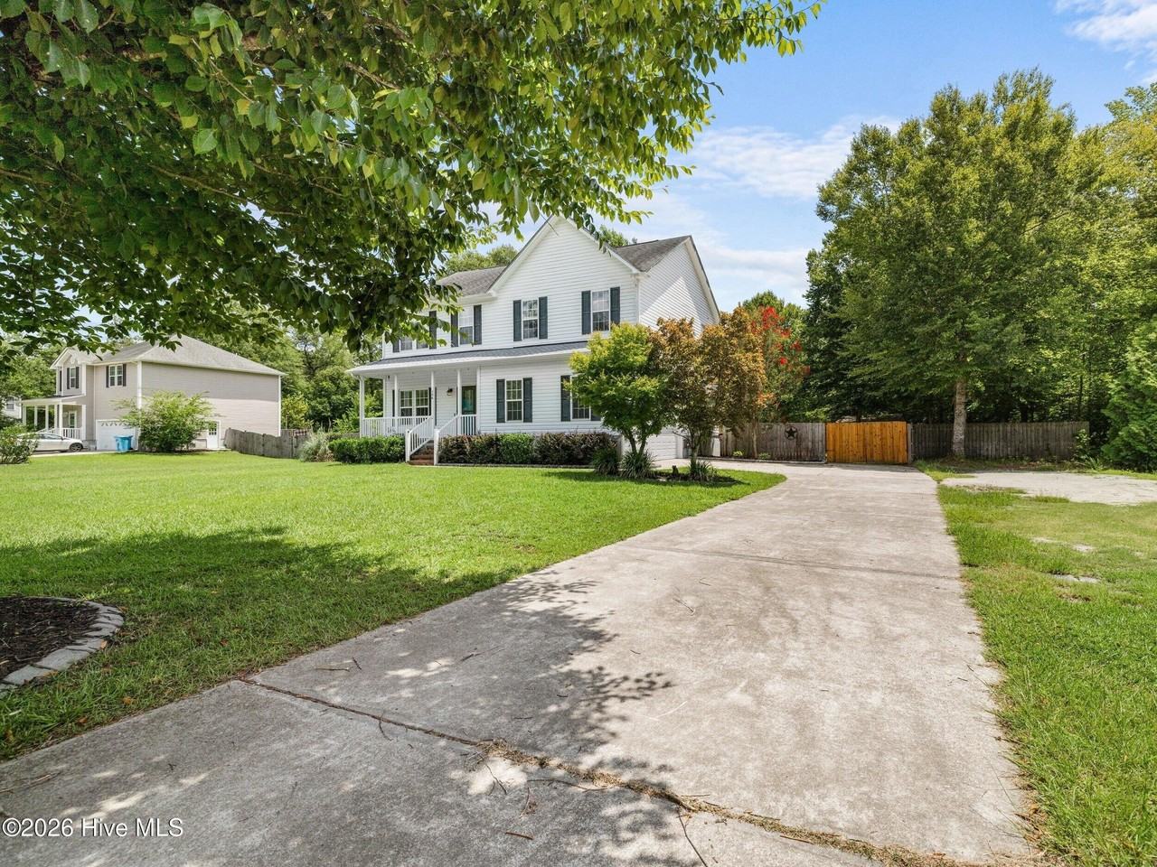 156 Old Beechtree Ln - Photo 4 of 49