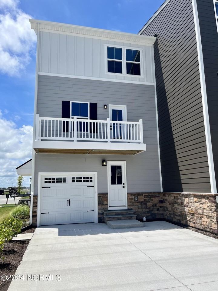 315 Fost Blvd - Photo 2 of 11