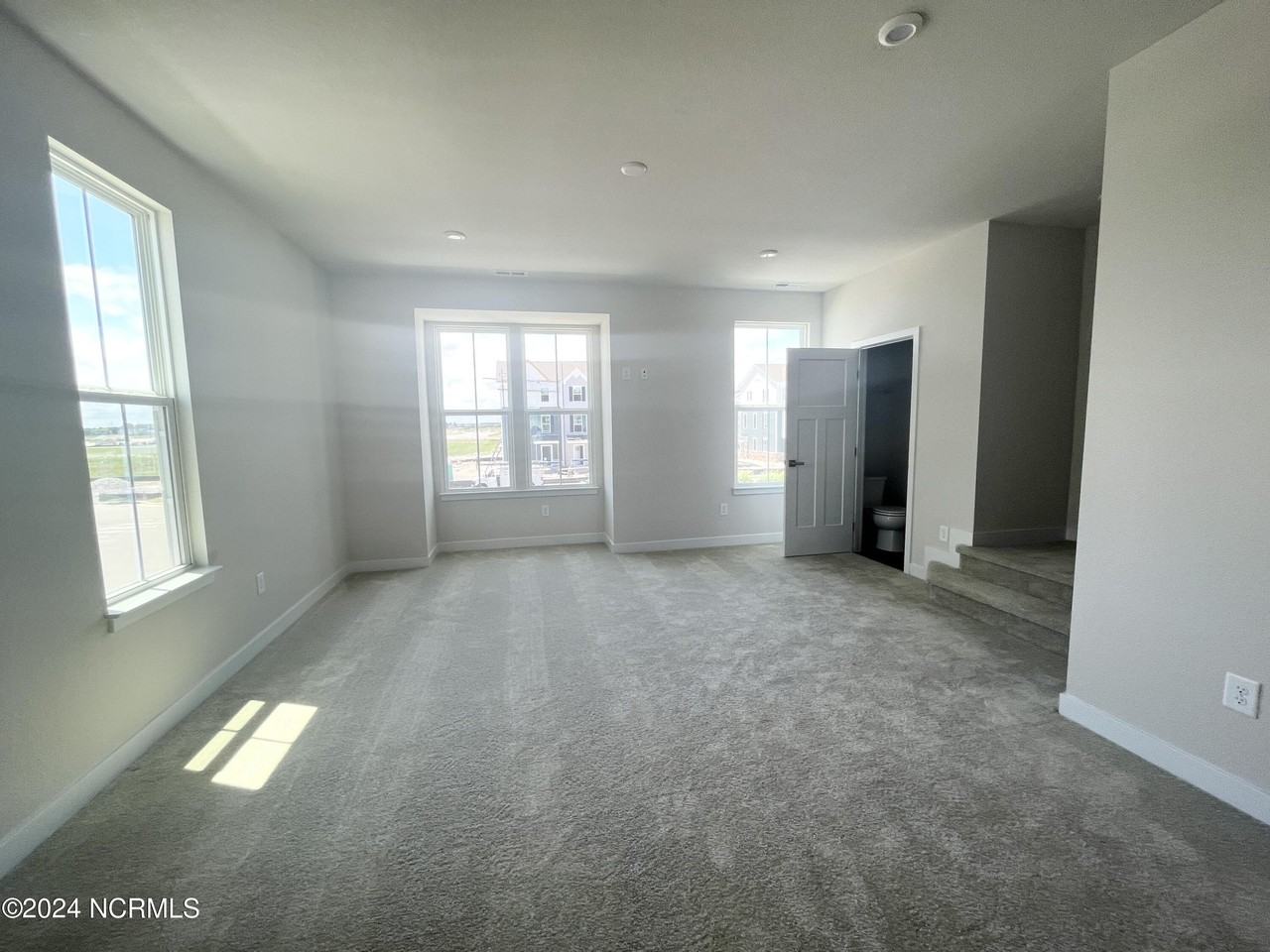 315 Fost Blvd - Photo 4 of 11