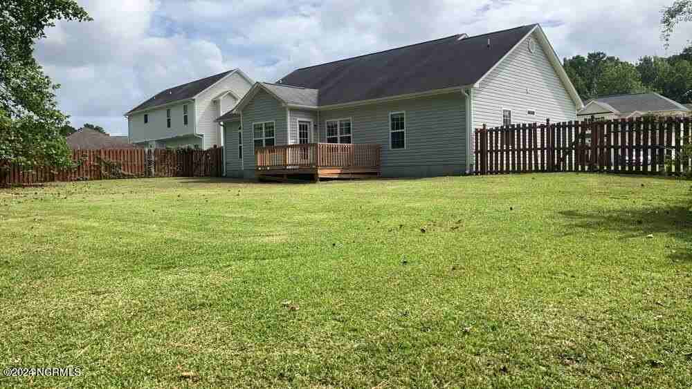 105 Sparkling Brook Way - Photo 2 of 16