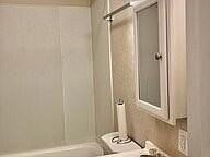 422 Florida Ave - Photo 2 of 8