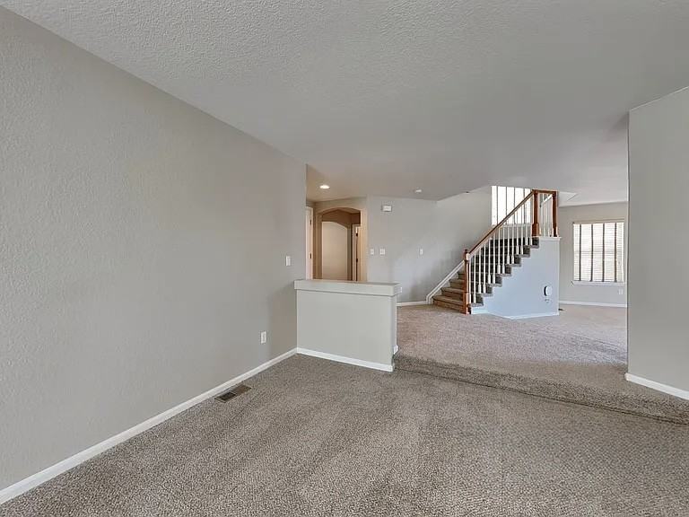 4822 Jebel Street - Photo 5 of 10