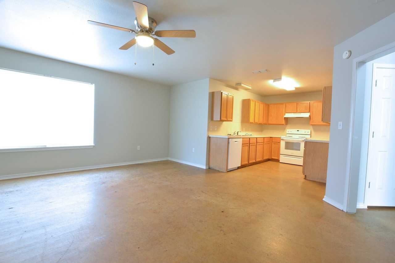 1106 82nd St #B - Photo 4 of 16