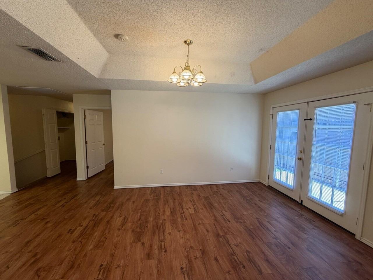 9709 Joliet Ave - Photo 3 of 14