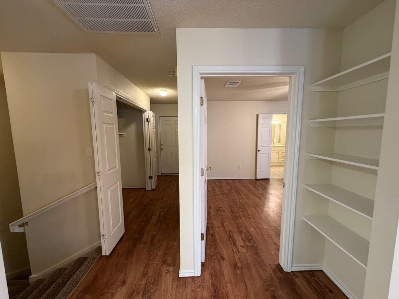 9709 Joliet Ave - Photo 5 of 14