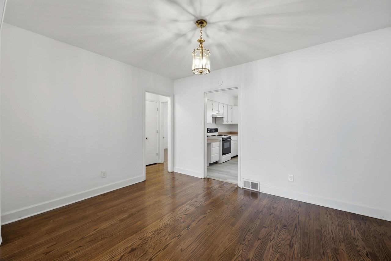 1909 Fontaine Rd - Photo 6 of 22