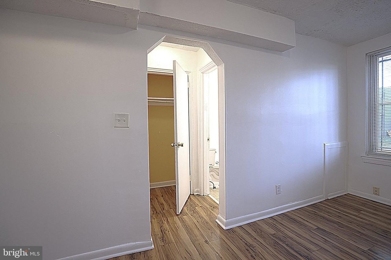 4329 Halley Ter Se - Photo 2 of 8