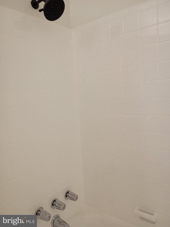 5220 4th St Nw - Photo 7 of 10