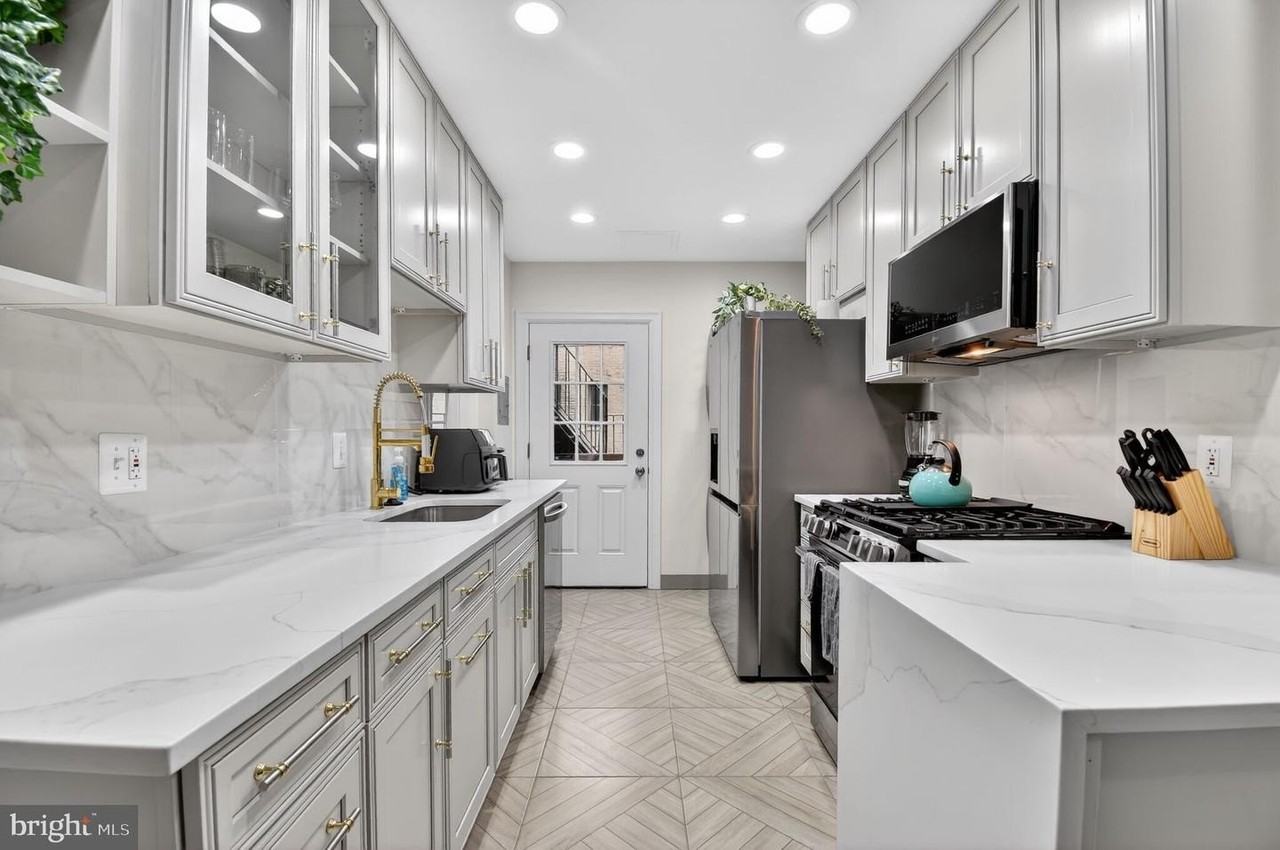 1919 19th St Nw - Photo 5 of 16
