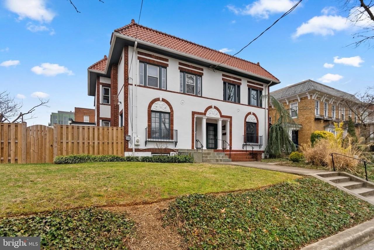3247 38th St Nw - Photo 2 of 28