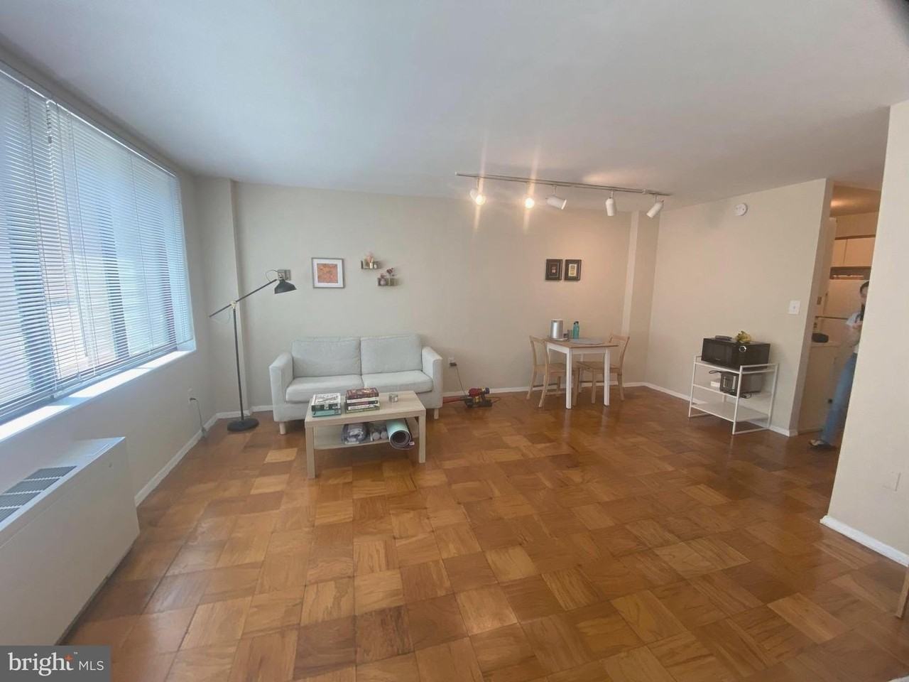 2030 F St Nw - Photo 4 of 12