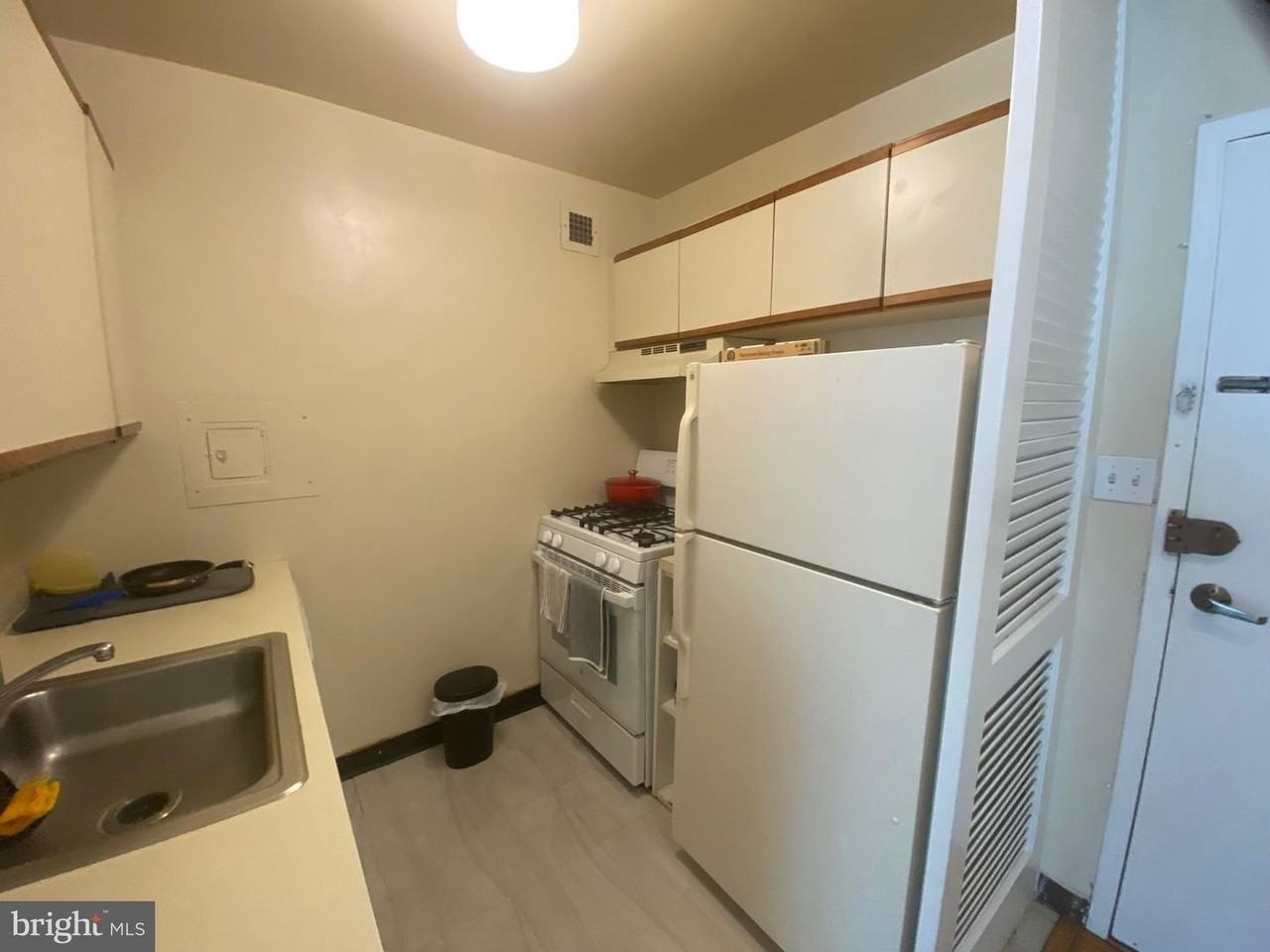 2030 F St Nw - Photo 5 of 12