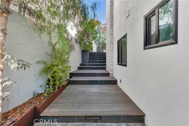 7841 W 83rd St - Photo 2 of 8