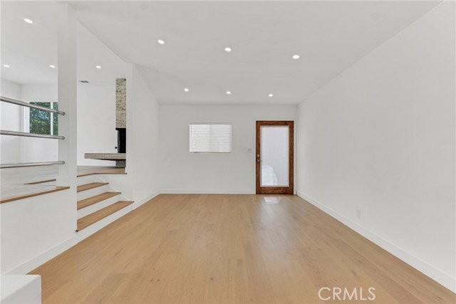 7841 W 83rd St - Photo 7 of 8