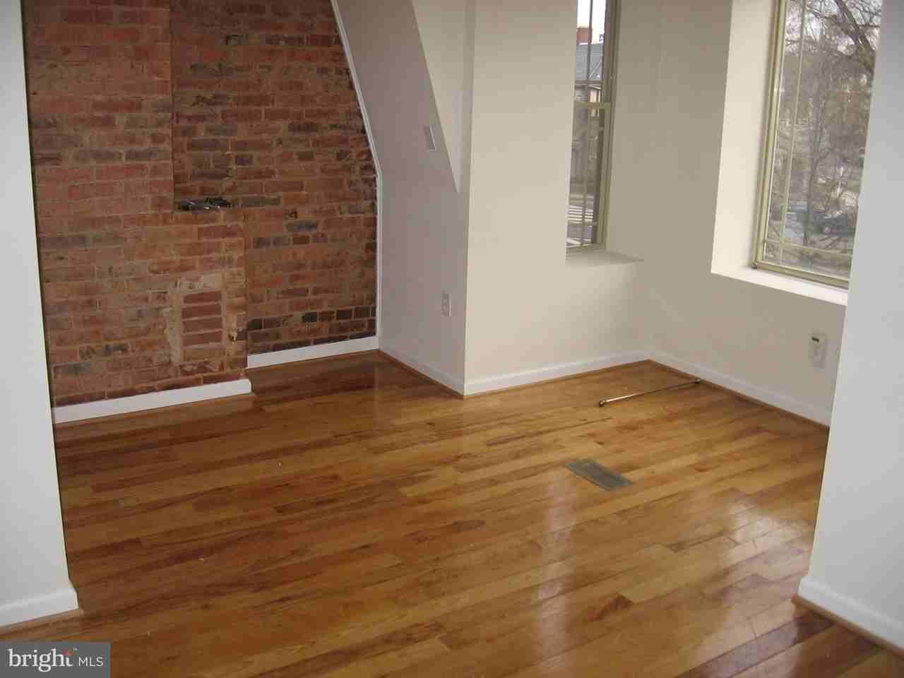 34 Rhode Island Ave Ne - Photo 5 of 20