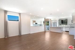 1621 S Bedford St - Photo 3 of 7