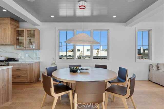 441 34th St - Photo 2 of 8
