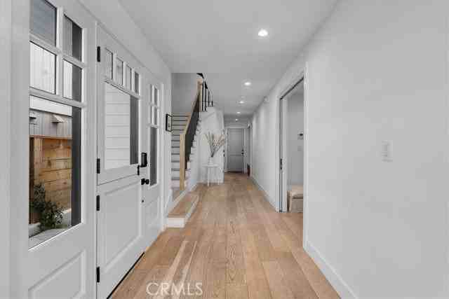 441 34th St - Photo 3 of 8