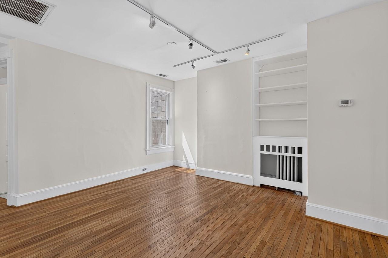 1790 Lanier Pl Nw - Photo 5 of 23